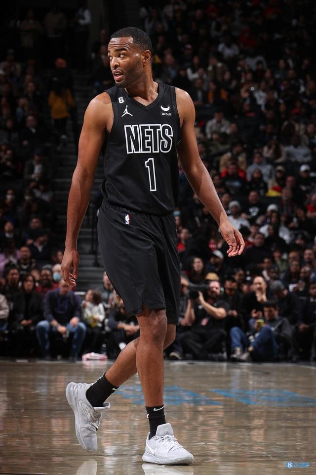 不满裁判 不满裁判