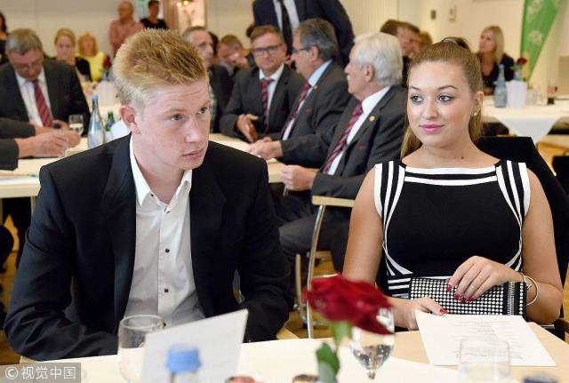 而是被細節 而是被細節